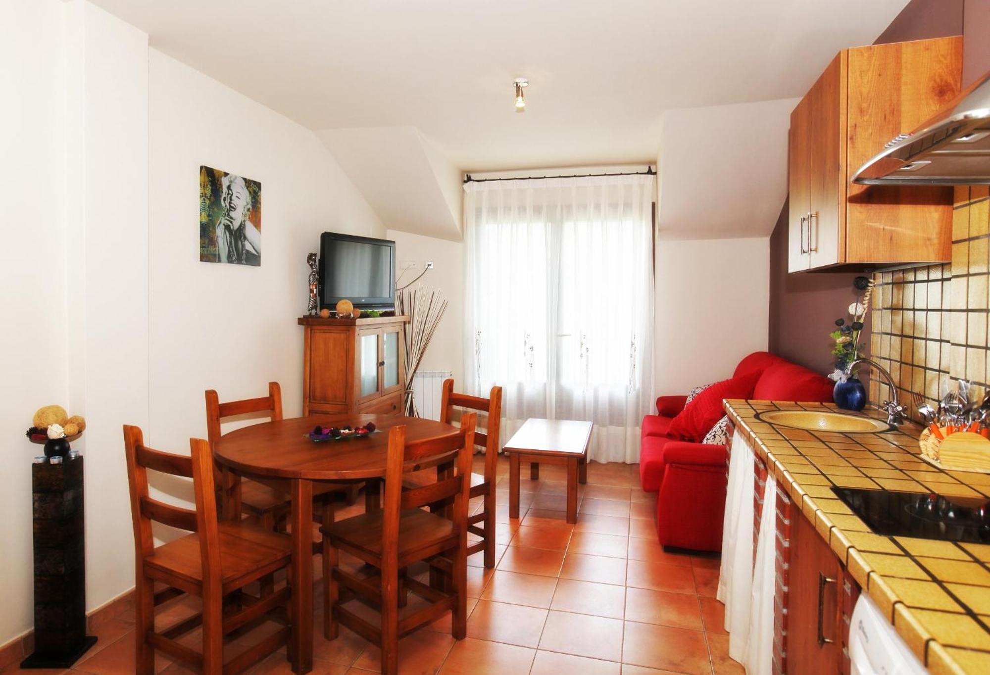 Apartamentos Pirineos Ordesa El Pueyo de Araguás Exteriör bild